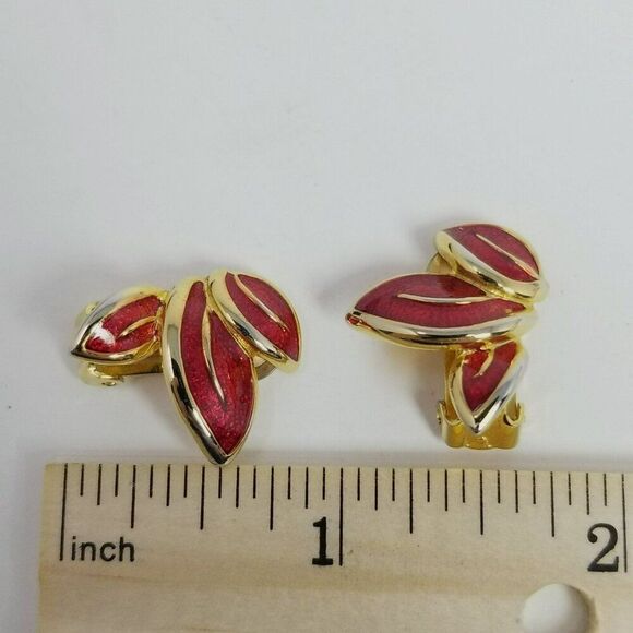 Vintage Red Enamel Leaf Clip On Earrings, Gold Tone Setting, Retro Estate - Picture 4 of 6